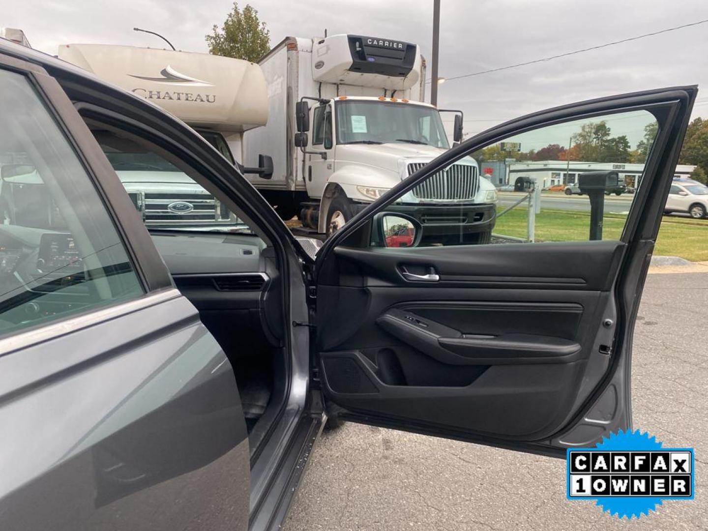 2019 Gun Metallic /Charcoal Nissan Altima 2.5 S (1N4BL4BV1KC) with an 2.5L L4 DOHC 16V engine, CVT transmission, located at 6064 Gull Rd, Kalamazoo, MI, 49048, (269) 222-0088, 42.328388, -85.512924 - <b>Equipment</b><br>with XM/Sirus Satellite Radio you are no longer restricted by poor quality local radio stations while driving this mid-size car. Anywhere on the planet, you will have hundreds of digital stations to choose from. This Nissan Altima features a hands-free Bluetooth phone system. Th - Photo#22