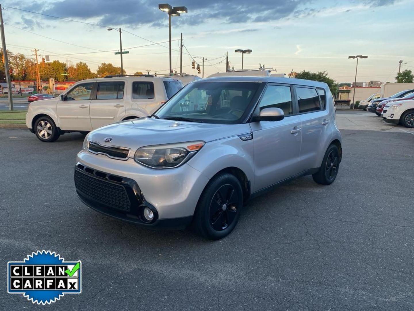 2016 Bright Silver /Gray 2-Tone Kia Soul + (KNDJP3A54G7) with an 2.0L L4 DOHC 16V engine, 6A transmission, located at 6064 Gull Rd, Kalamazoo, MI, 49048, (269) 222-0088, 42.328388, -85.512924 - <b>Equipment</b><br>The vehicle features a hands-free Bluetooth phone system. See what's behind you with the back up camera on this Kia Soul. The Kia Soul has satellite radio capabilities. This model is equipped with the latest generation of XM/Sirius Radio. This 2016 Kia Soul has a clean CARFAX ve - Photo#7