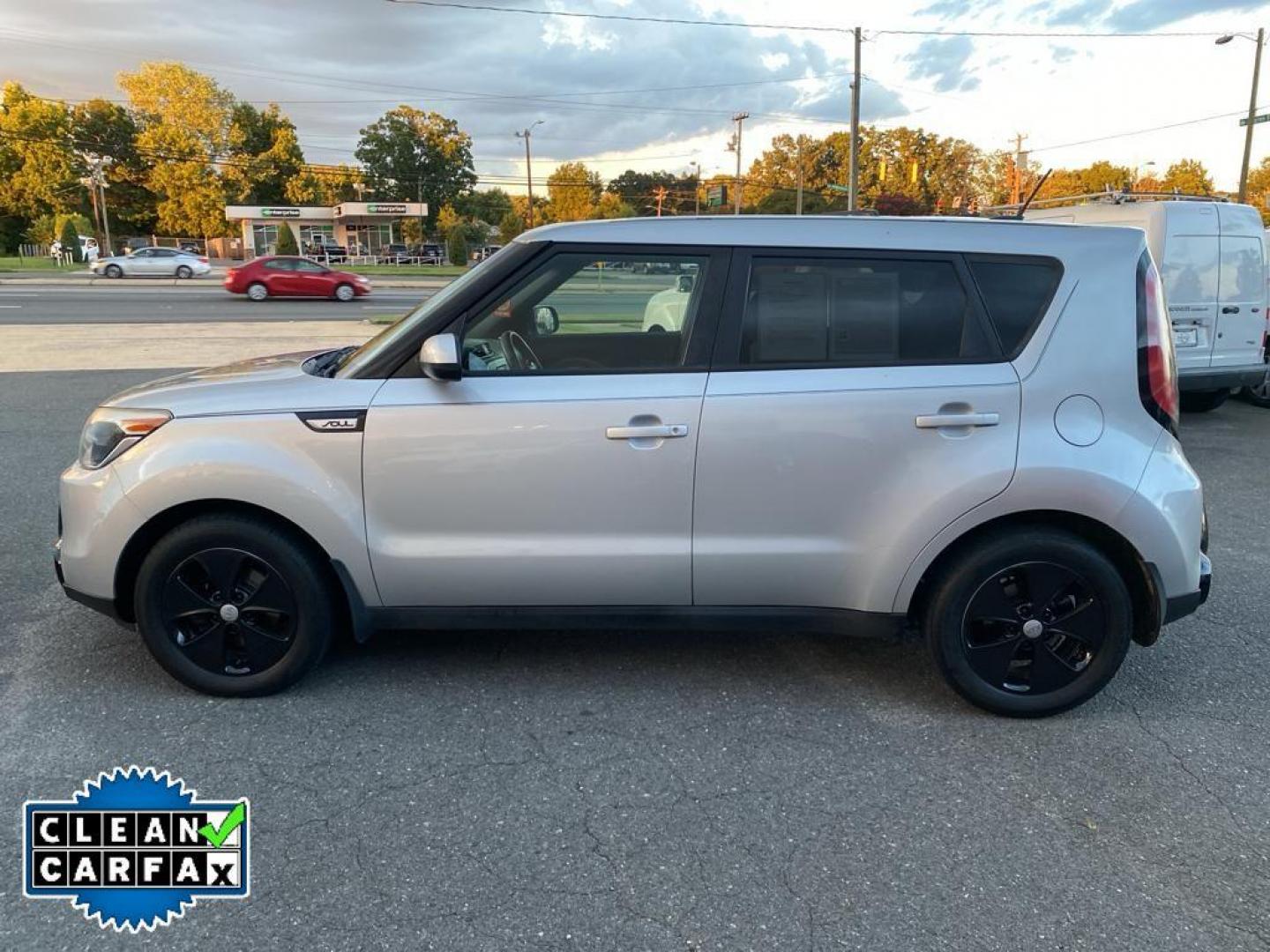 2016 Bright Silver /Gray 2-Tone Kia Soul + (KNDJP3A54G7) with an 2.0L L4 DOHC 16V engine, 6A transmission, located at 6064 Gull Rd, Kalamazoo, MI, 49048, (269) 222-0088, 42.328388, -85.512924 - <b>Equipment</b><br>The vehicle features a hands-free Bluetooth phone system. See what's behind you with the back up camera on this Kia Soul. The Kia Soul has satellite radio capabilities. This model is equipped with the latest generation of XM/Sirius Radio. This 2016 Kia Soul has a clean CARFAX ve - Photo#8