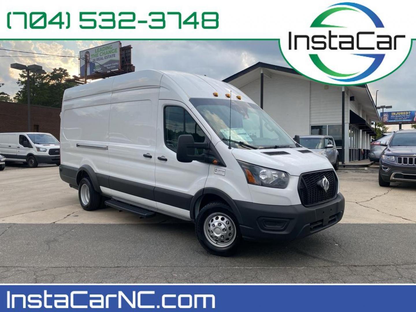 2022 Oxford White /Dark Palazzo Gray Ford Transit T-350 HD DRW (1FTRU8XG0NK) with an 3.5L V6 DOHC 24V engine, 10-speed automatic transmission, located at 6064 Gull Rd, Kalamazoo, MI, 49048, (269) 222-0088, 42.328388, -85.512924 - <b>Equipment</b><br>Our dealership has already run the CARFAX report and it is clean. A clean CARFAX is a great asset for resale value in the future. Protect this 2022 Ford Transit Van T-350HD EL High Roof from unwanted accidents with a cutting edge backup camera system. This Ford Transit Van featu - Photo#0