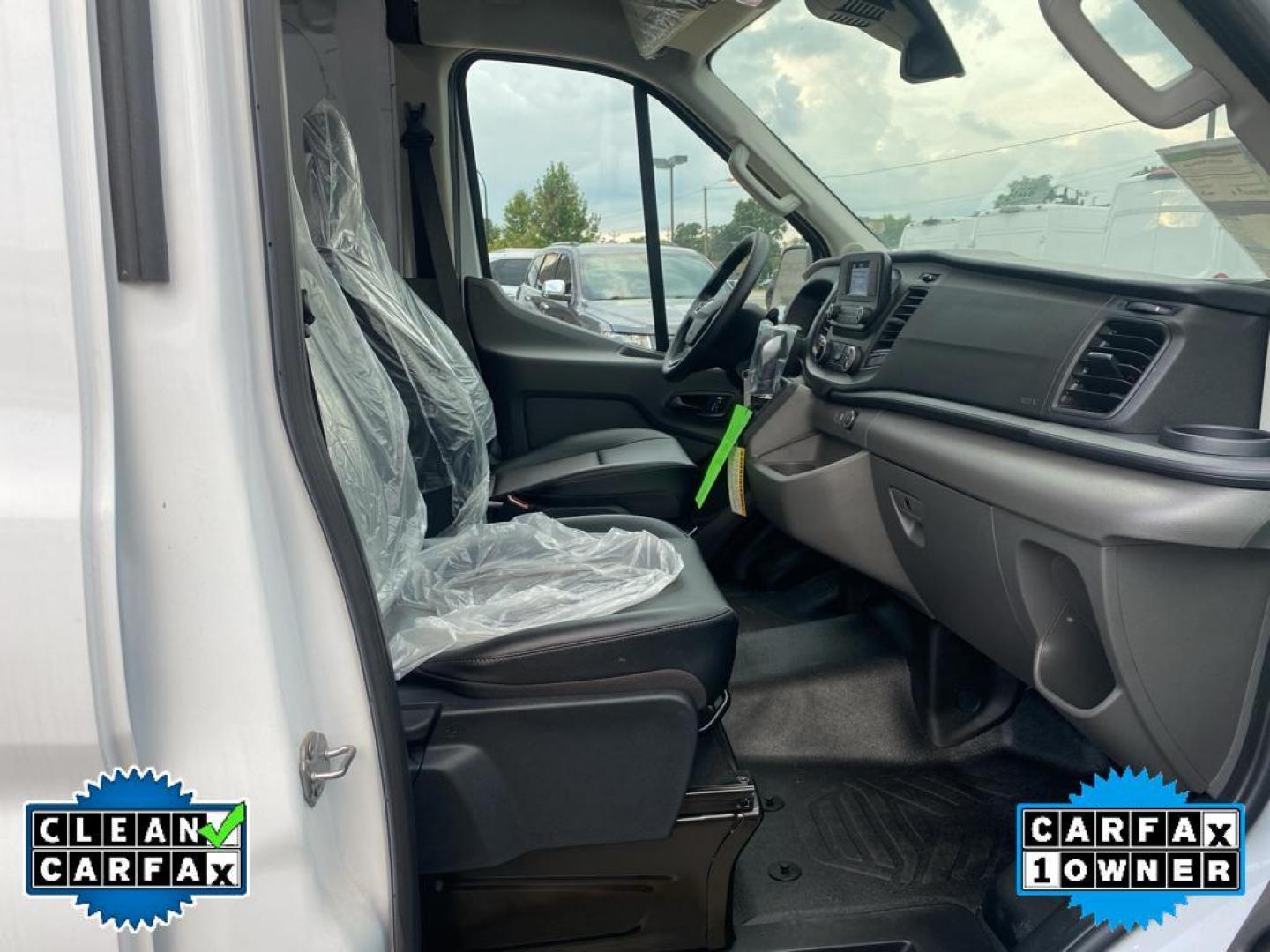 2022 Oxford White /Dark Palazzo Gray Ford Transit T-350 HD DRW (1FTRU8XG0NK) with an 3.5L V6 DOHC 24V engine, 10-speed automatic transmission, located at 6064 Gull Rd, Kalamazoo, MI, 49048, (269) 222-0088, 42.328388, -85.512924 - <b>Equipment</b><br>Our dealership has already run the CARFAX report and it is clean. A clean CARFAX is a great asset for resale value in the future. Protect this 2022 Ford Transit Van T-350HD EL High Roof from unwanted accidents with a cutting edge backup camera system. This Ford Transit Van featu - Photo#24