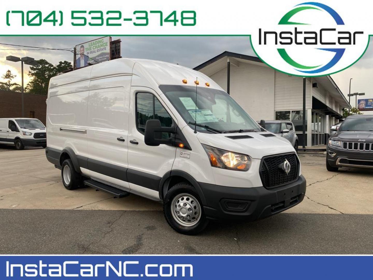 2022 Oxford White /Dark Palazzo Gray Ford Transit T-350 HD DRW (1FTRU8XG8NK) with an 3.5L V6 DOHC 24V engine, 10-speed automatic transmission, located at 6064 Gull Rd, Kalamazoo, MI, 49048, (269) 222-0088, 42.328388, -85.512924 - <b>Equipment</b><br>This model features a hands-free Bluetooth phone system. The rear parking assist technology on this 1 ton van will put you at ease when reversing. The system alerts you as you get closer to an obstruction. This vehicle is a certified CARFAX 1-owner. This vehicle has a clean CARF - Photo#0