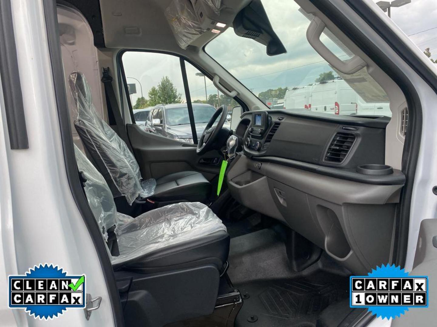 2022 Oxford White /Dark Palazzo Gray Ford Transit T-350 HD DRW (1FTRU8XG8NK) with an 3.5L V6 DOHC 24V engine, 10-speed automatic transmission, located at 6064 Gull Rd, Kalamazoo, MI, 49048, (269) 222-0088, 42.328388, -85.512924 - <b>Equipment</b><br>This model features a hands-free Bluetooth phone system. The rear parking assist technology on this 1 ton van will put you at ease when reversing. The system alerts you as you get closer to an obstruction. This vehicle is a certified CARFAX 1-owner. This vehicle has a clean CARF - Photo#24