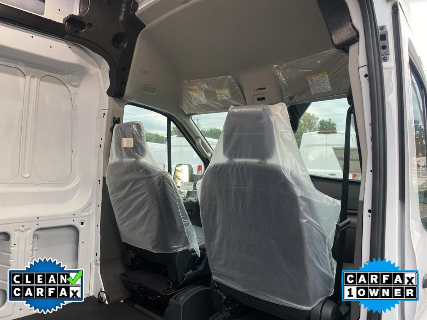 2022 Oxford White /Dark Palazzo Gray Ford Transit T-350 HD DRW (1FTRU8XG8NK) with an 3.5L V6 DOHC 24V engine, 10-speed automatic transmission, located at 6064 Gull Rd, Kalamazoo, MI, 49048, (269) 222-0088, 42.328388, -85.512924 - <b>Equipment</b><br>This model features a hands-free Bluetooth phone system. The rear parking assist technology on this 1 ton van will put you at ease when reversing. The system alerts you as you get closer to an obstruction. This vehicle is a certified CARFAX 1-owner. This vehicle has a clean CARF - Photo#28