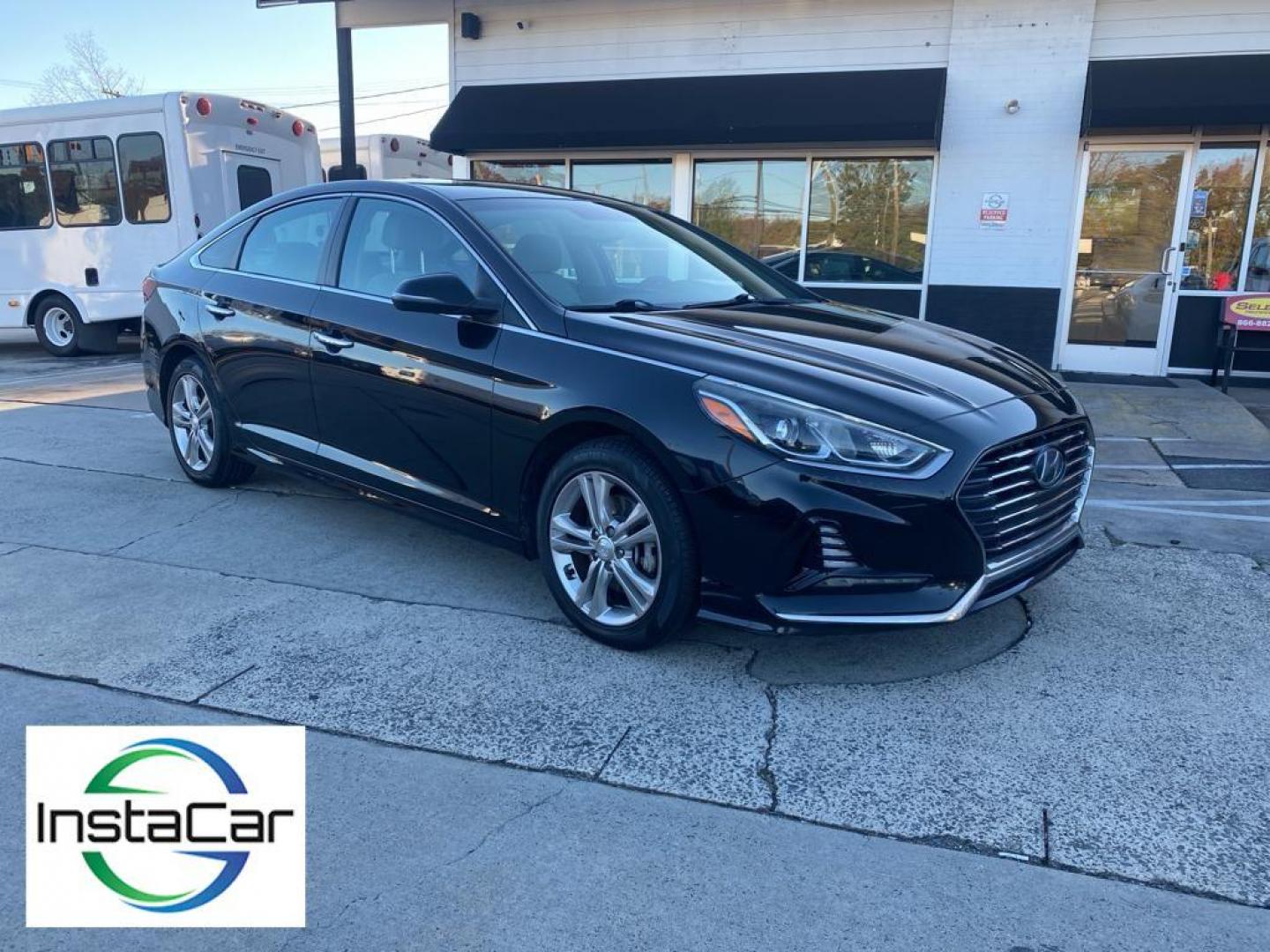 2018 Phantom Black /Gray Hyundai Sonata Sport (5NPE34AF1JH) with an 2.4L L4 DOHC 16V engine, 6A transmission, located at 6064 Gull Rd, Kalamazoo, MI, 49048, (269) 222-0088, 42.328388, -85.512924 - <b>Equipment</b><br>This 2018 Hyundai Sonata comes equipped with Android Auto for seamless smartphone integration on the road. See what's behind you with the back up camera on this 2018 Hyundai Sonata . Bluetooth technology is built into the Hyundai Sonata, keeping your hands on the steering wheel - Photo#7