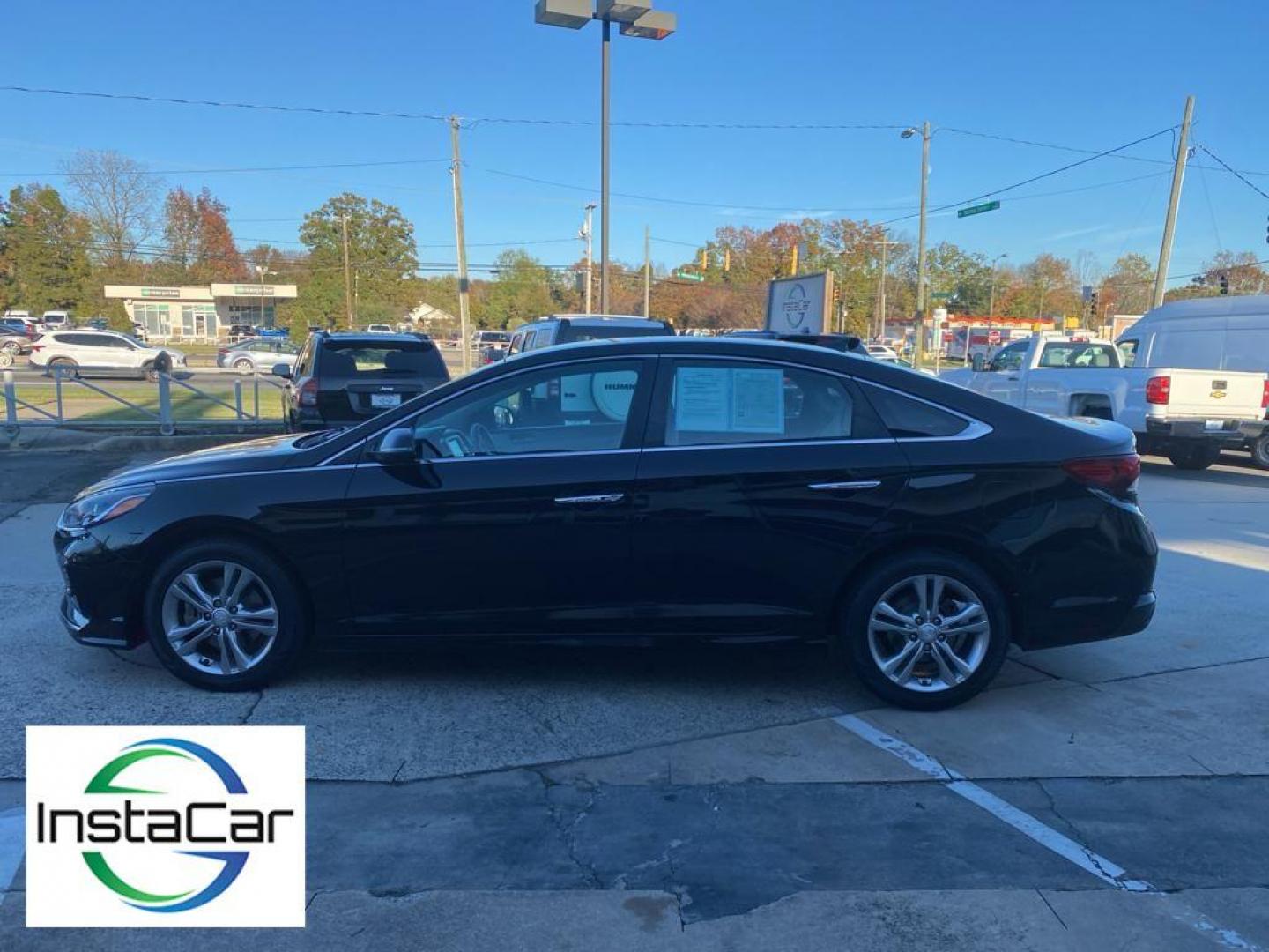 2018 Phantom Black /Gray Hyundai Sonata Sport (5NPE34AF1JH) with an 2.4L L4 DOHC 16V engine, 6A transmission, located at 6064 Gull Rd, Kalamazoo, MI, 49048, (269) 222-0088, 42.328388, -85.512924 - <b>Equipment</b><br>This 2018 Hyundai Sonata comes equipped with Android Auto for seamless smartphone integration on the road. See what's behind you with the back up camera on this 2018 Hyundai Sonata . Bluetooth technology is built into the Hyundai Sonata, keeping your hands on the steering wheel - Photo#10