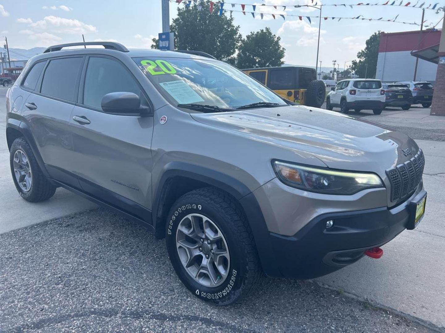 2020 Gray Jeep Cherokee Trailhawk Elite 4WD (1C4PJMBXXLD) with an 3.2L V6 DOHC 24V engine, 9A transmission, located at 6064 Gull Rd, Kalamazoo, MI, 49048, (269) 222-0088, 42.328388, -85.512924 - Discover the versatility of the 2020 Jeep Cherokee Trailhawk, a vehicle engineered to conquer both city streets and off-road trails with equal prowess. This well-maintained model features a potent V6, 3.2L engine that delivers a balanced blend of power and efficiency, ensuring a responsive and dynam - Photo#3