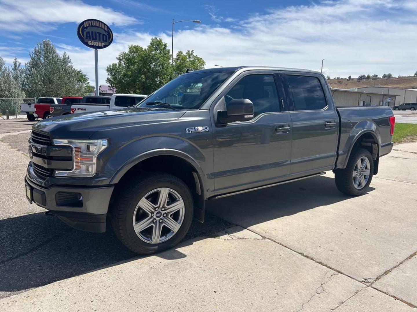 2019 gray Ford F-150 XLT SuperCrew 6.5-ft. Bed 4WD (1FTEW1E48KF) with an 3.5L V6 TURBO engine, 6A transmission, located at 6064 Gull Rd, Kalamazoo, MI, 49048, (269) 222-0088, 42.328388, -85.512924 - Discover the perfect blend of power and luxury with our 2019 Ford F-150 Lariat, now available at our dealership. This remarkable truck is equipped with a robust V6, 3.5L engine and 4WD, offering the strength and capability you need for any adventure, whether on or off the road.<br> - Photo#1