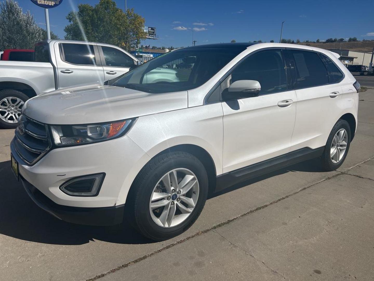 2018 white Ford Edge SEL AWD (2FMPK4J92JB) with an 2.0L L4 DOHC 16V engine, 6A transmission, located at 6064 Gull Rd, Kalamazoo, MI, 49048, (269) 222-0088, 42.328388, -85.512924 - Introducing the dynamic and reliable 2018 Ford Edge SEL with AWD, a perfect blend of sophistication and performance! This remarkable vehicle is designed to elevate your driving experience with its impressive features and sleek design. Under the hood, you'll find a robust 4-cylinder, 2.0L engine that - Photo#1